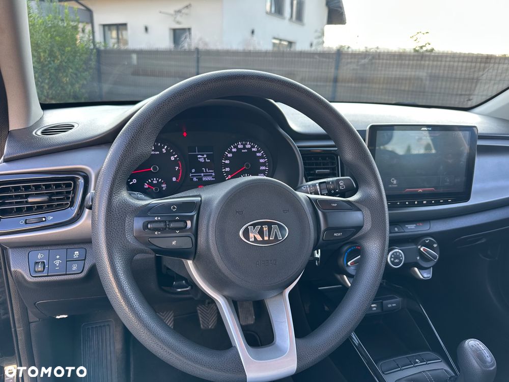 Kia Rio 1.4 L - 10