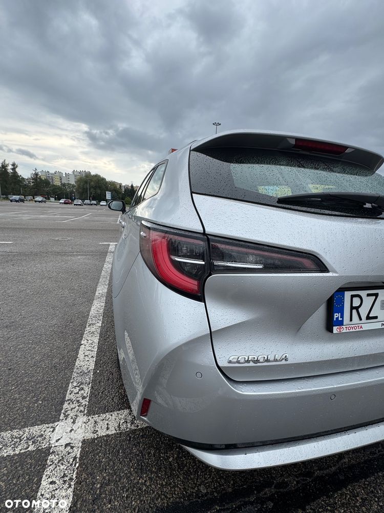 Toyota Corolla 1.8 Hybrid Comfort - 12