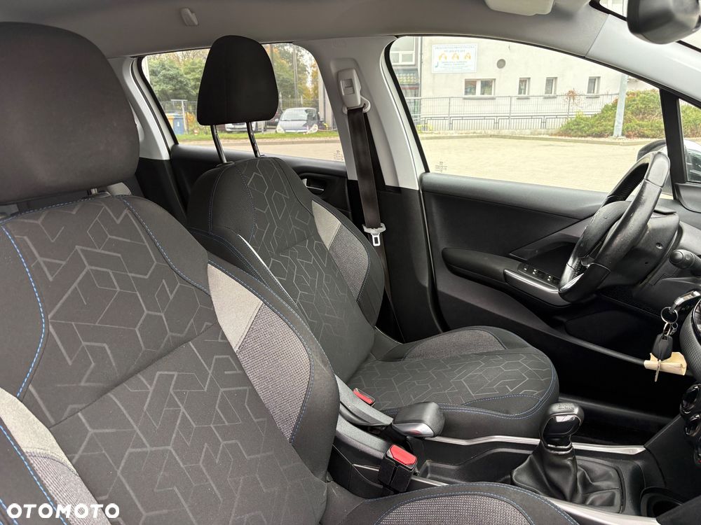 Peugeot 2008 1.2 Pure Tech Style - 18