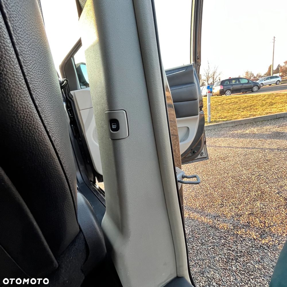 Lancia Voyager 2.8CRD Gold - 19