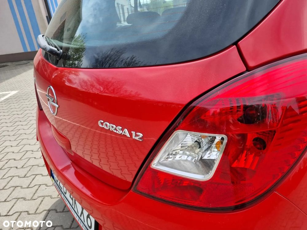 Opel Corsa 1.2 16V Essentia - 2