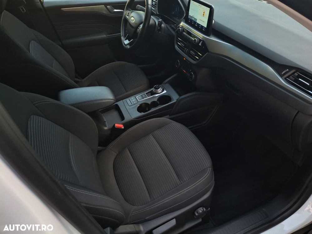 Ford Kuga - 12