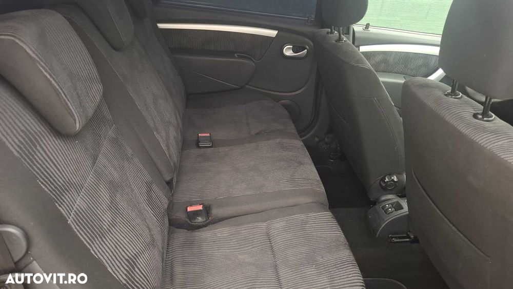 Dacia Logan 1.6 MPI Prestige - 6