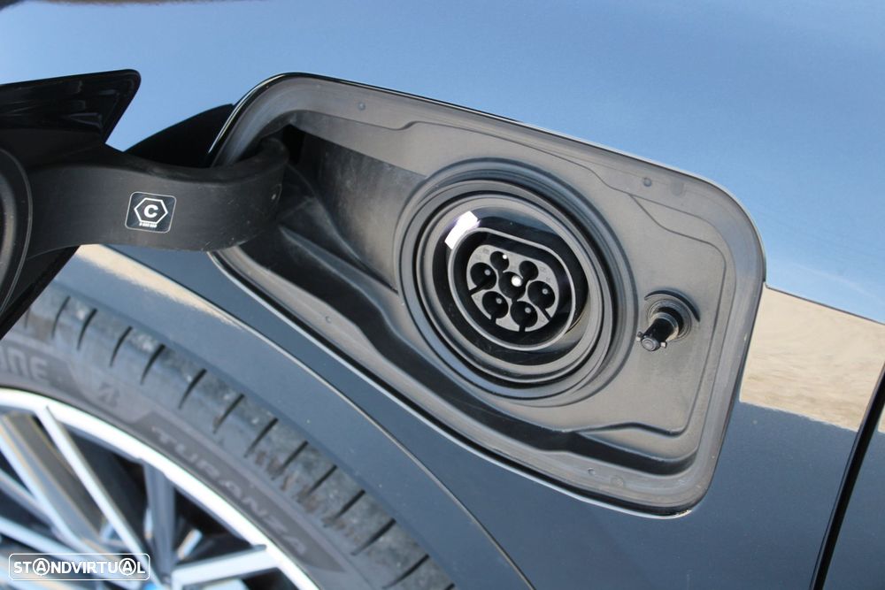 BMW X1 xDrive25e Pack Desportivo M - 41