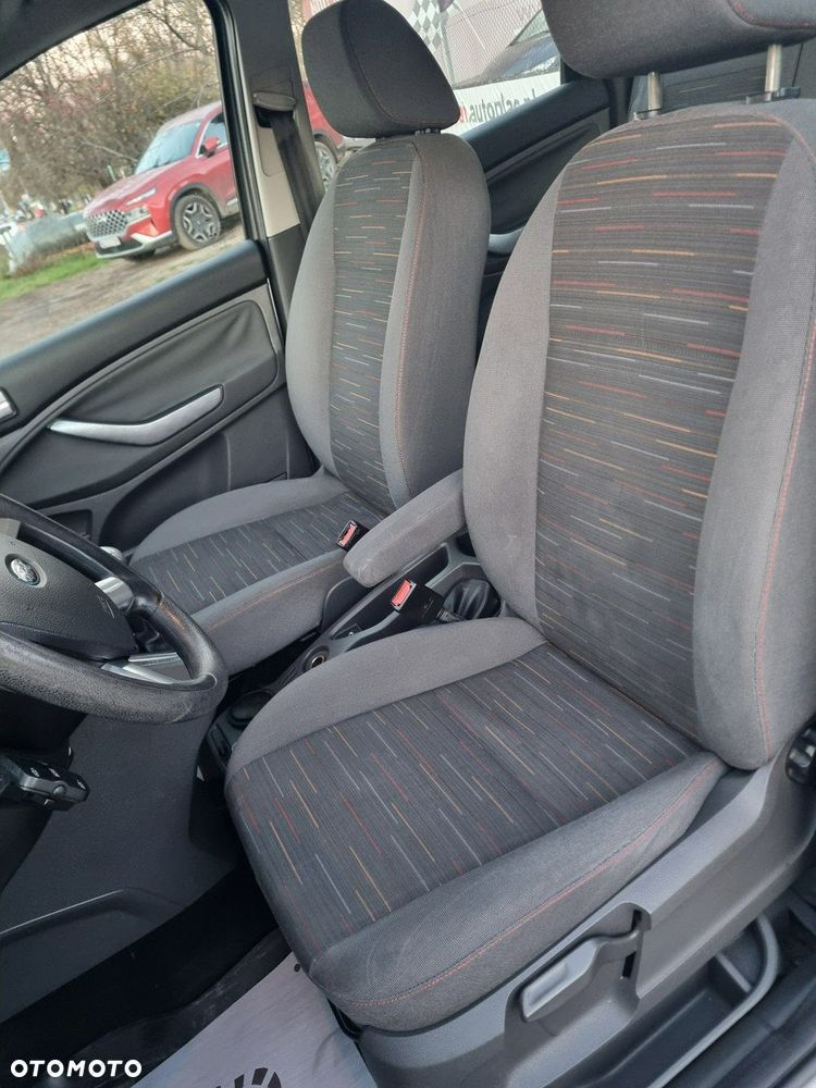 Ford C-MAX - 13