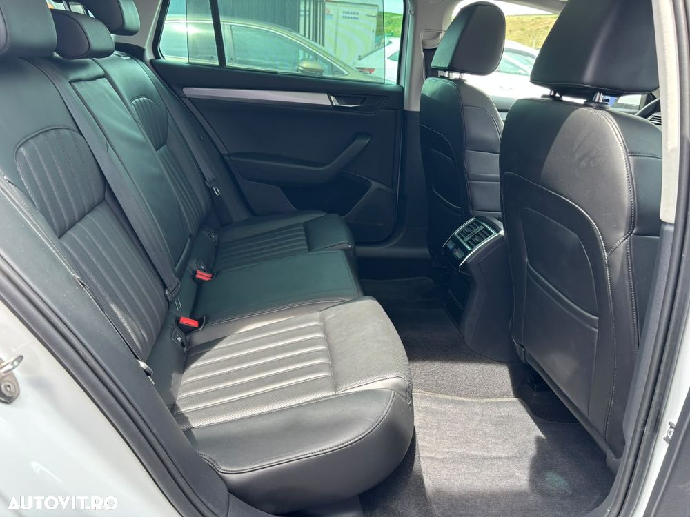 Skoda Superb 2.0 TDI DSG Ambition - 40