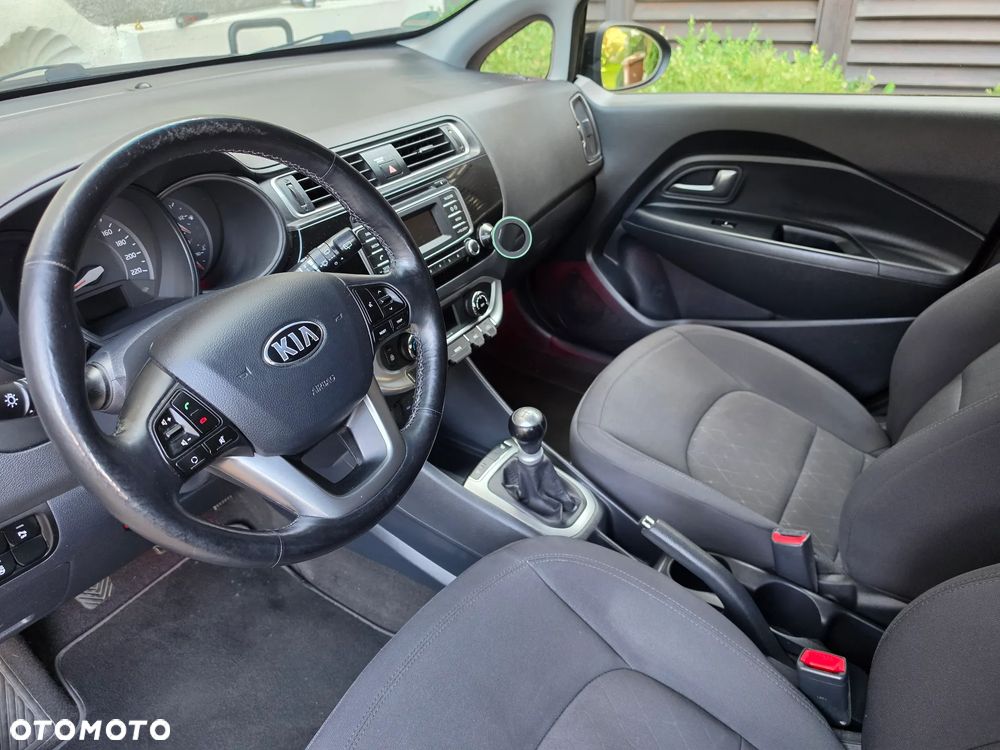 Kia Rio 1.2 Dream Team Edition - 21