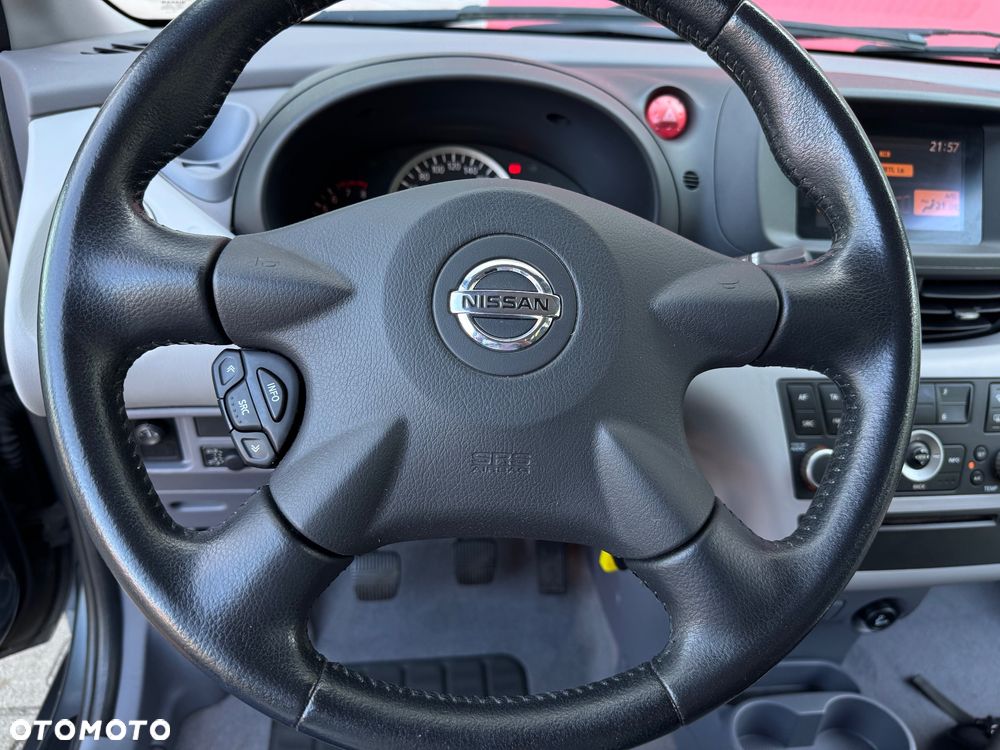 Nissan Almera Tino - 26