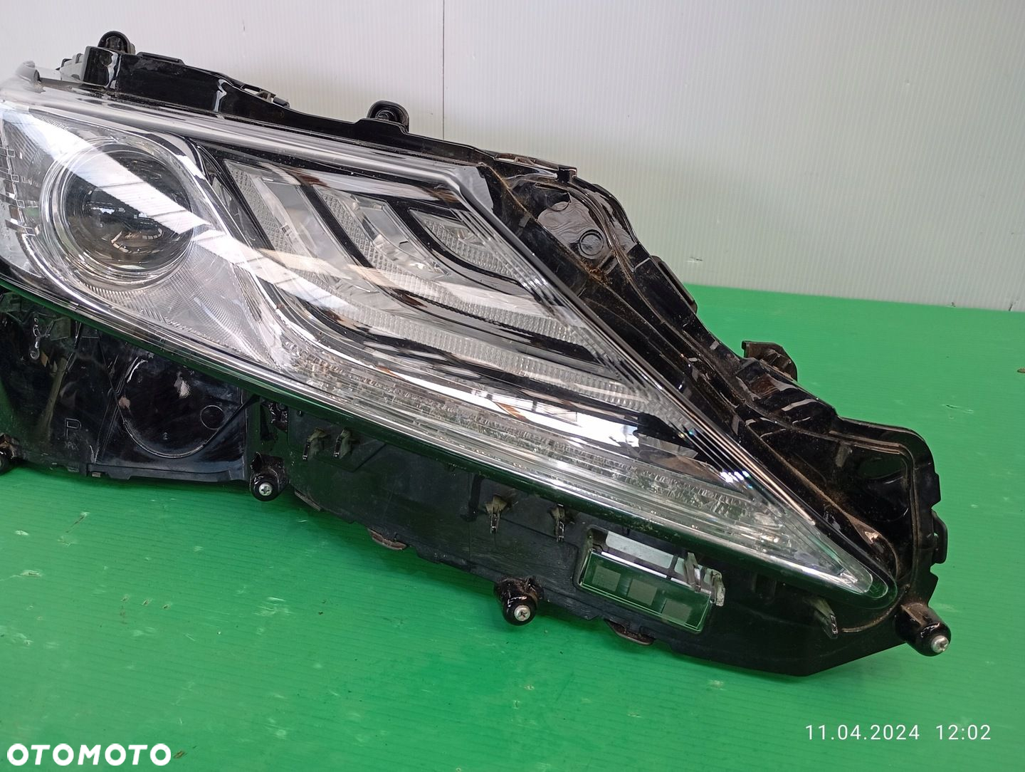LAMPA PRAWA PRZEDNIA FULL LED TOYOTA CAMRY 8 VIII - 2