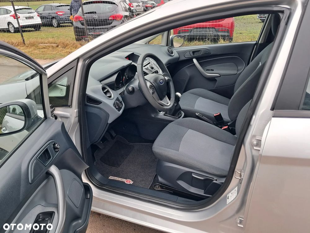 Ford Fiesta 1.25 Champions Edition - 11