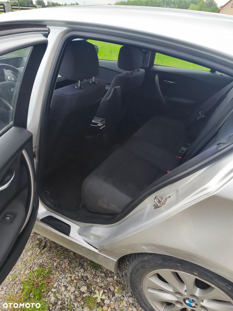 BMW Seria 1 - 25