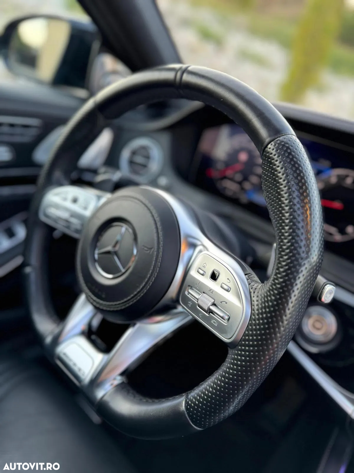 Mercedes-Benz S 63 AMG L 4Matic+ 9G-TRONIC - 12