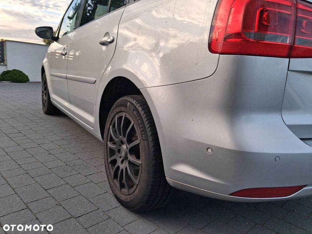 Volkswagen Touran 1.2 TSI STYLE - 18