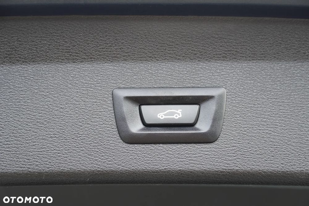 BMW X1 xDrive20d - 21