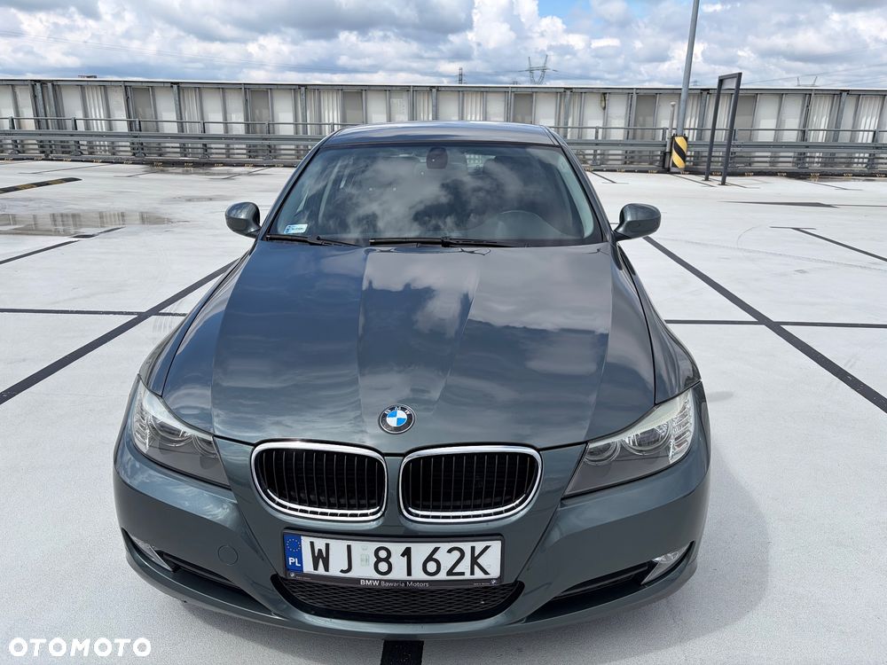 BMW Seria 3 318i - 30