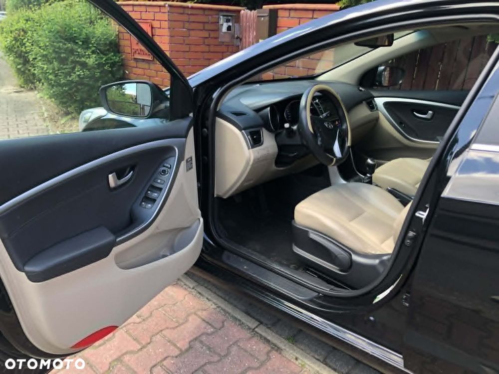 Hyundai i30 1.6 CRDi Premium - 14