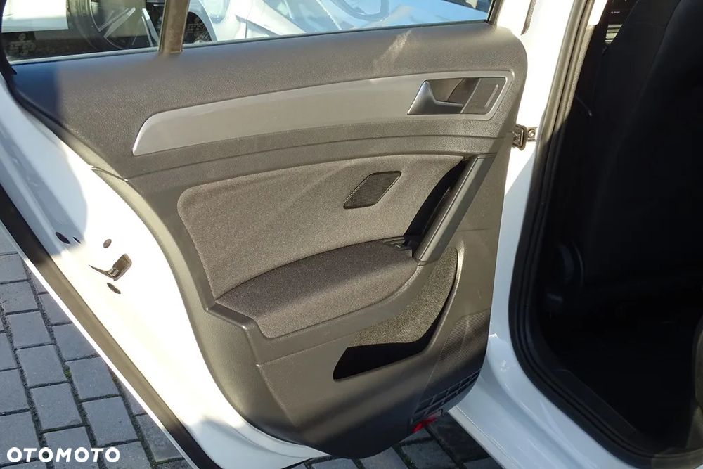 Volkswagen Golf VII 1.6 TDI BMT Trendline - 24