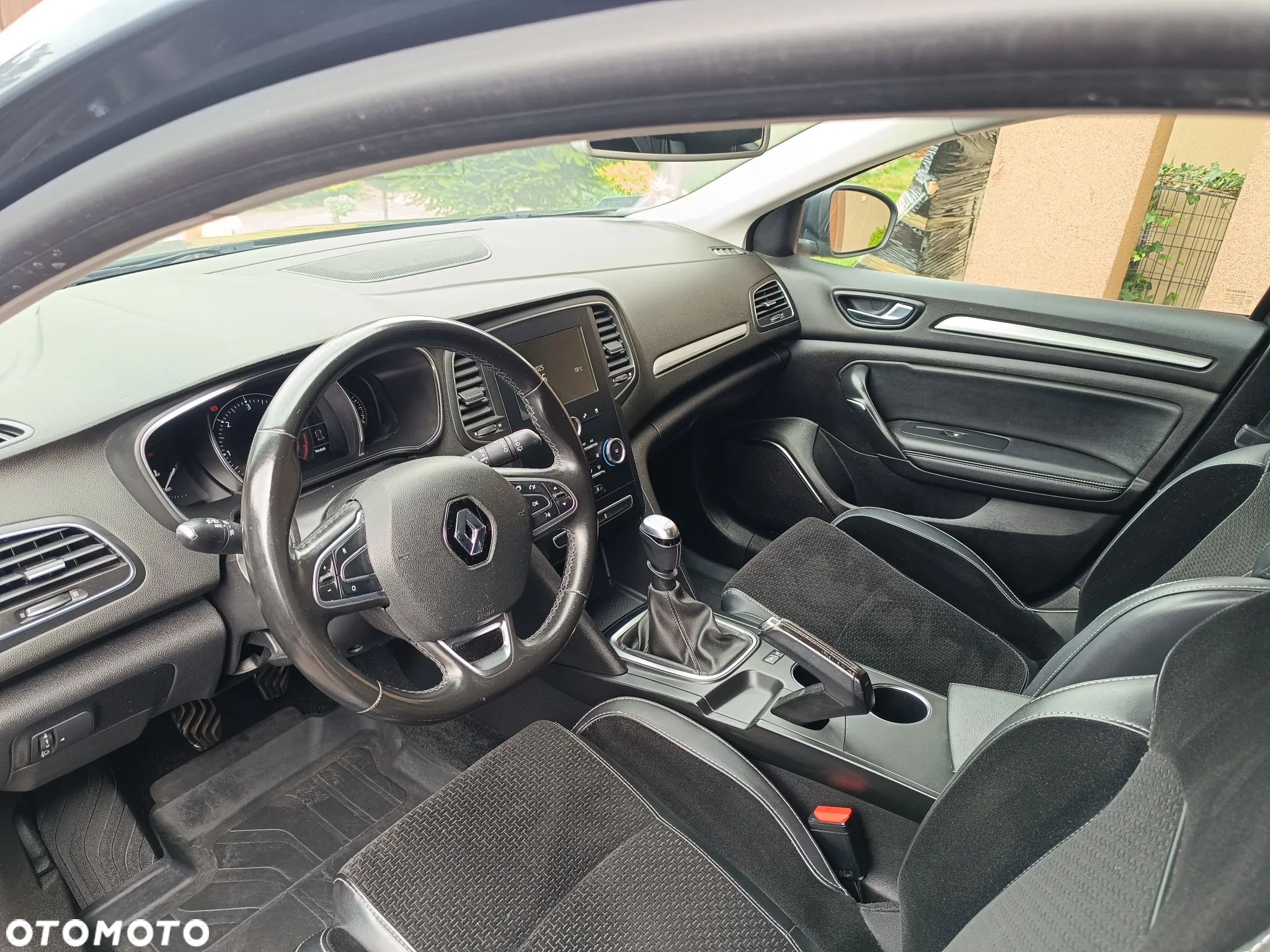 Renault Megane 1.5 Blue dCi Intens - 41