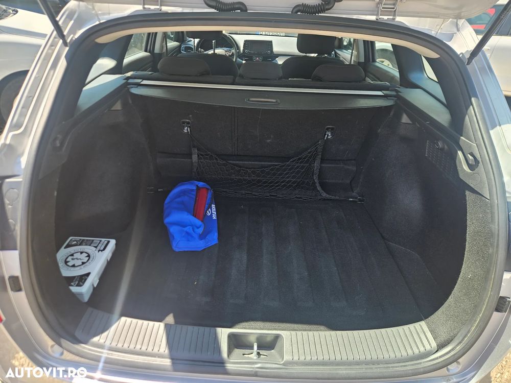 Hyundai i30 1.5 110CP 5DR M/T Comfort - 17