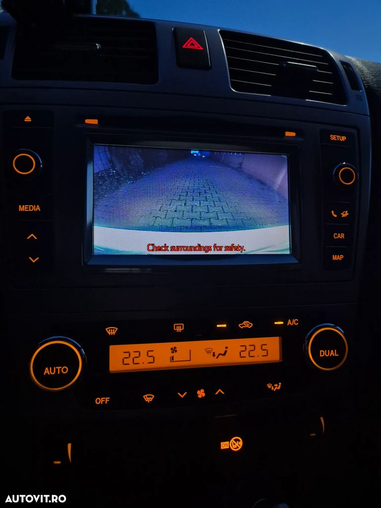 Toyota Avensis 2.2 D-CAT Luxury Aut. (consola argintie) - 11