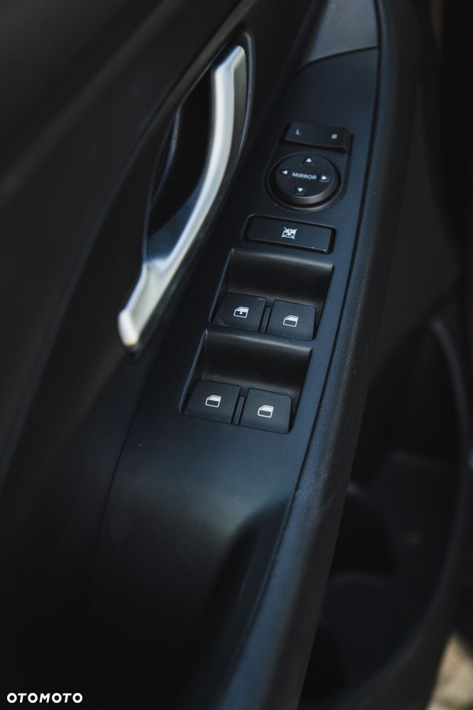 Hyundai i30 1.5 DPI Classic + - 25