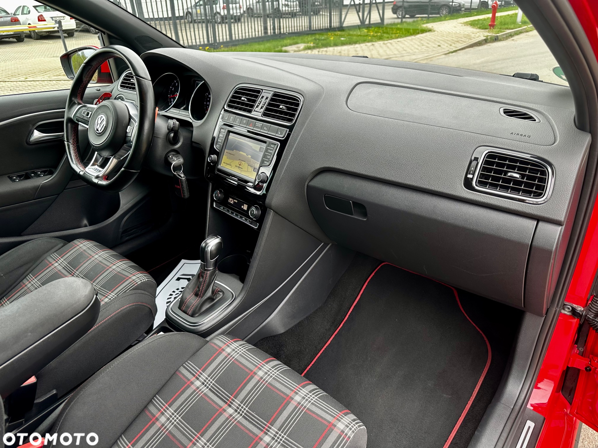 Volkswagen Polo 1.8 TSI (Blue Motion Technology) DSG GTI - 35
