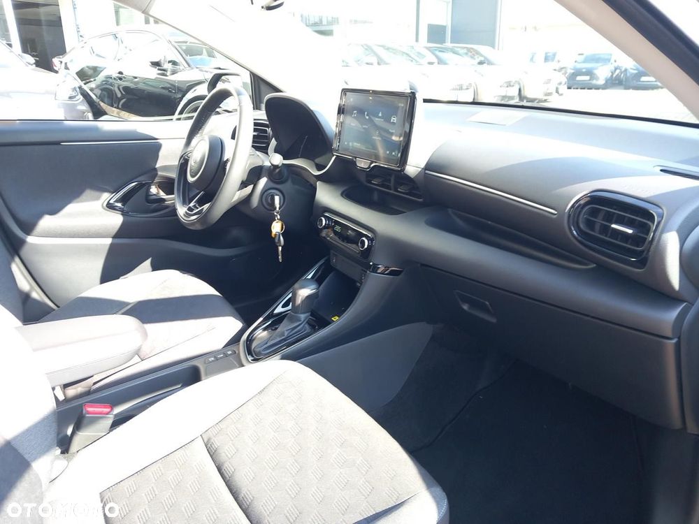 Toyota Yaris Hybrid 1.5 Style - 11