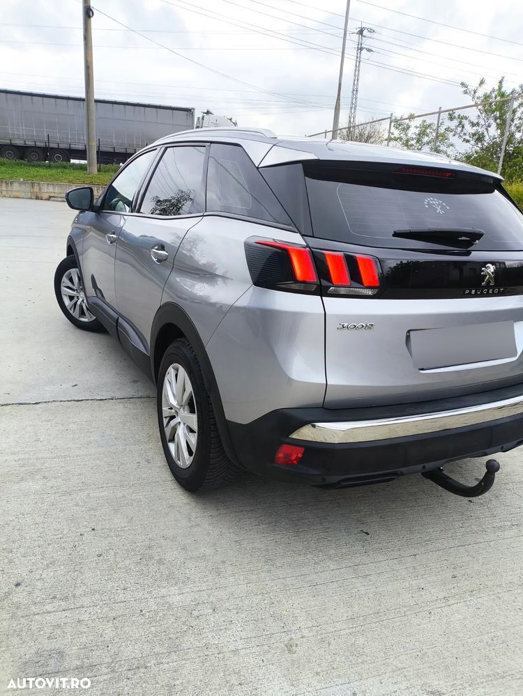 Peugeot 3008 1.2 PureTech Turbo S&S EAT8 Allure - 3