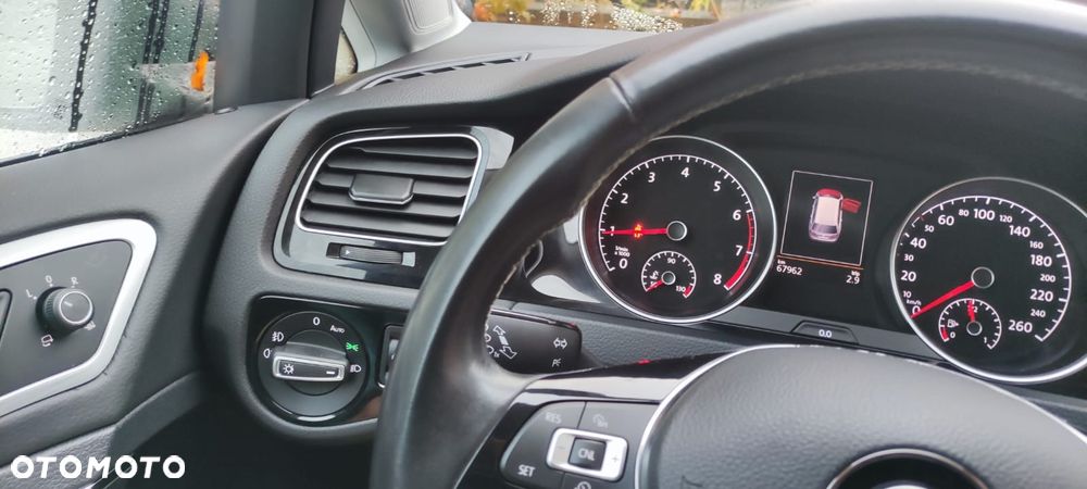 Volkswagen Golf 1.2 TSI BlueMotion Technology Cup - 11