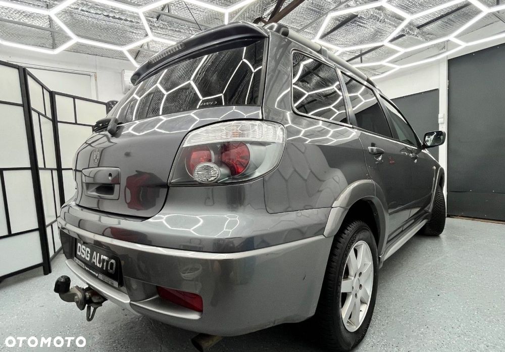 Mitsubishi Outlander - 18