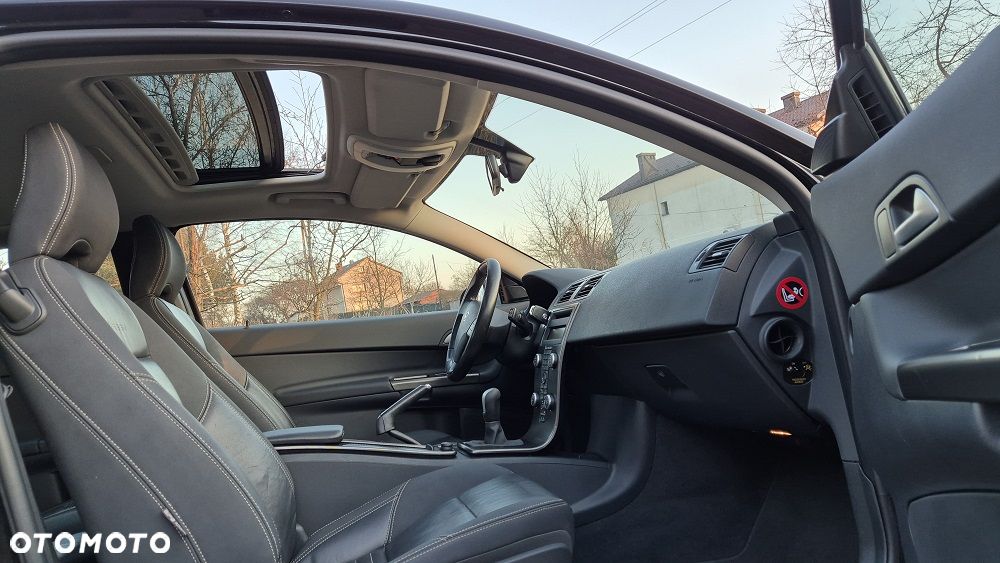 Volvo C30 D4 R-Design - 6