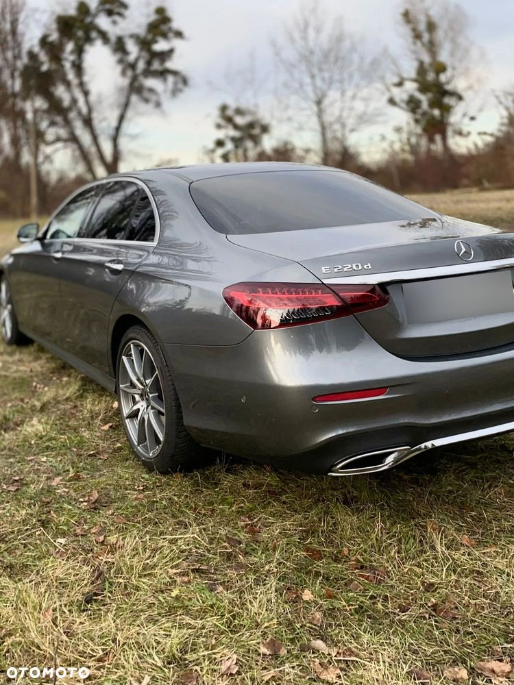 Mercedes-Benz Klasa E 220 d 9G-TRONIC - 19