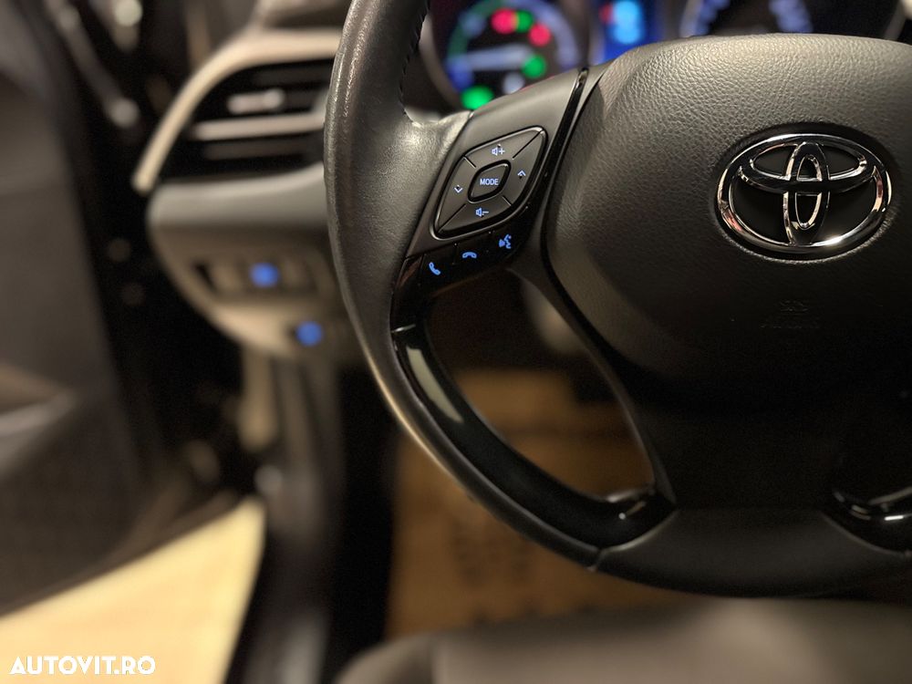 Toyota C-HR Lounge - 12