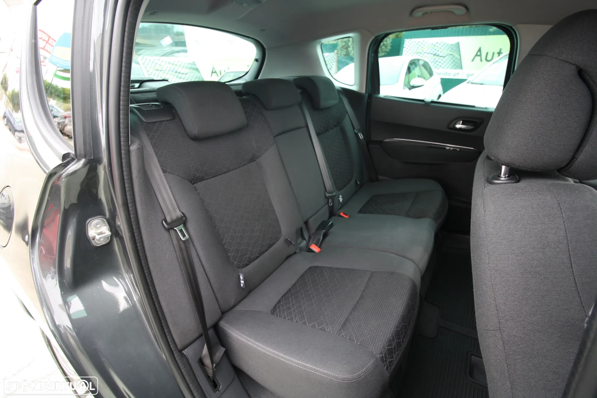 Peugeot 3008 1.6 BlueHDi Active - 24