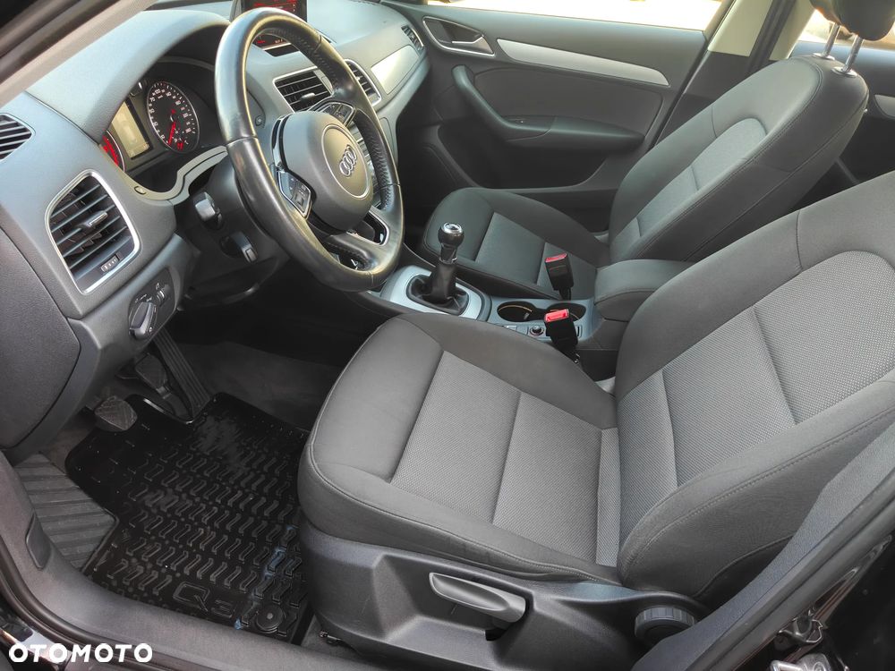 Audi Q3 2.0 TDI Design - 24