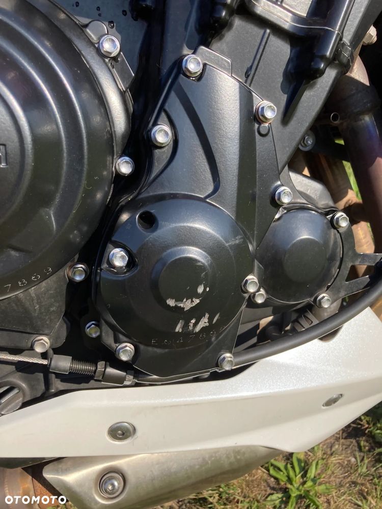 Triumph Street Triple - 12