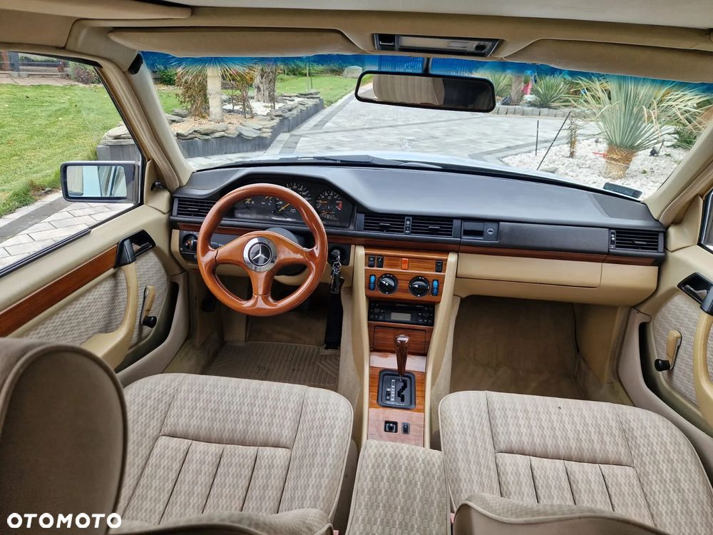 Mercedes-Benz W124 (1984-1993) - 8