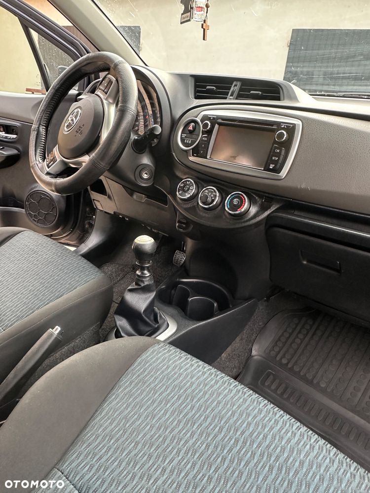 Toyota Yaris 1.33 Premium - 12