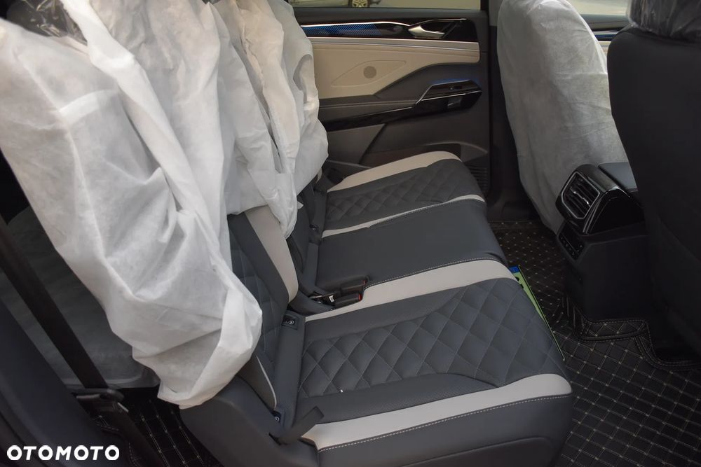 Volkswagen ID.6 - 38