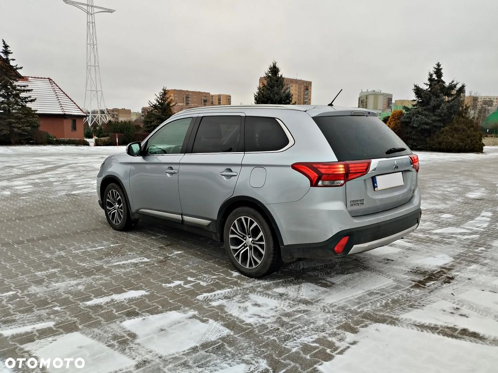 Mitsubishi Outlander 2.0 Intense + 4WD CVT - 4