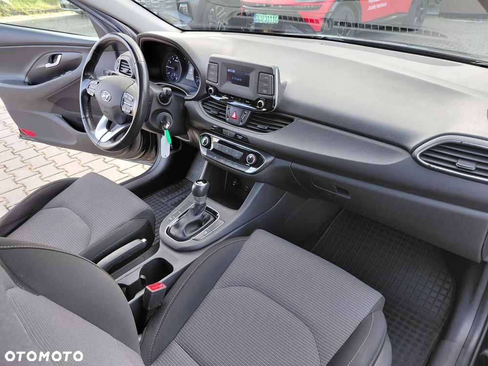 Hyundai i30 1.0 T-GDI Classic + DCT - 19
