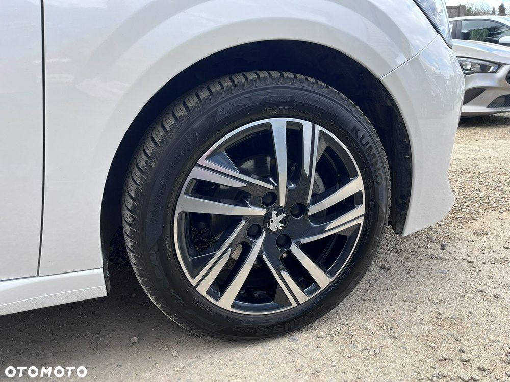 Peugeot 208 - 13