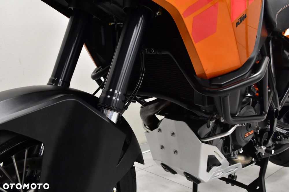 KTM Adventure - 25