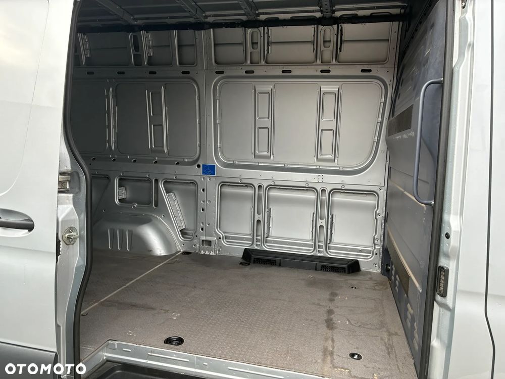 Mercedes-Benz SPRINTER - 28