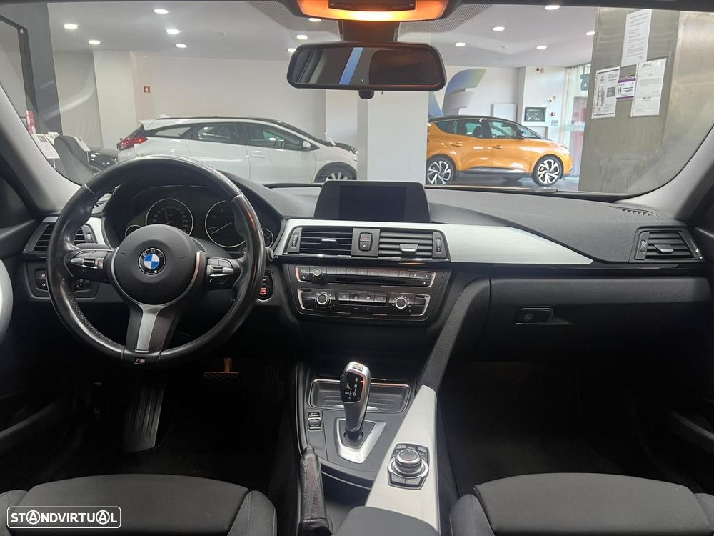 BMW 318 d Touring Navigation Sport Auto - 25