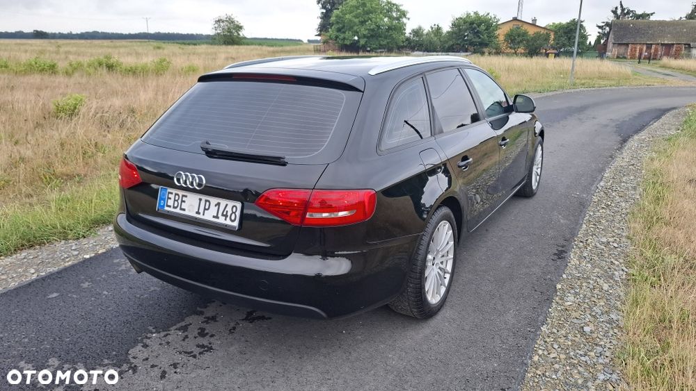 Audi A4 Avant - 4