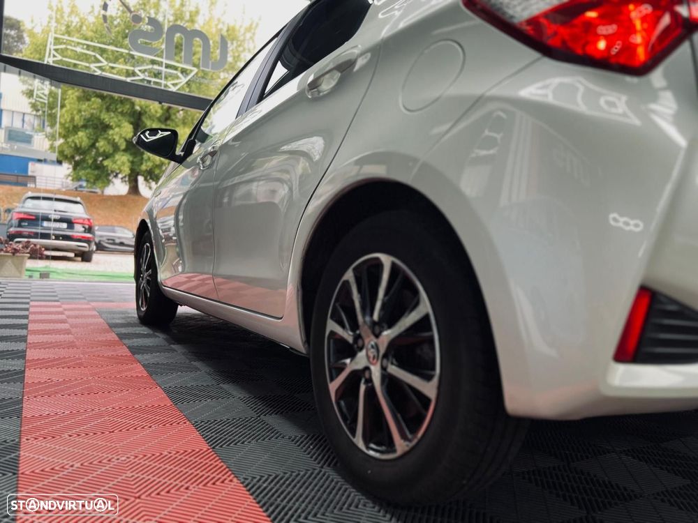 Toyota Yaris 1.5 HSD Comfort - 16