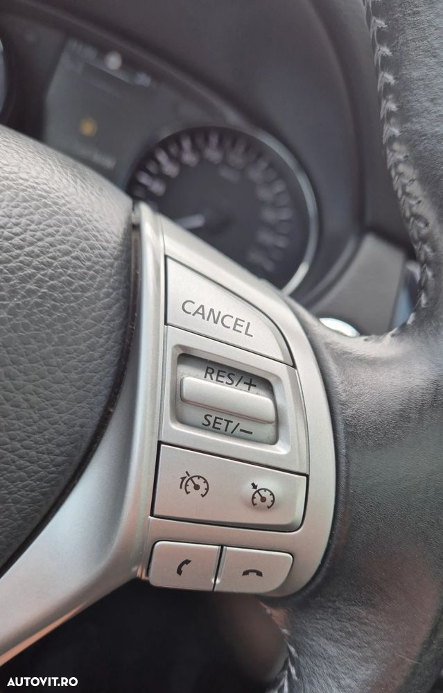 Nissan Qashqai 1.5 DCI TEKNA - 11