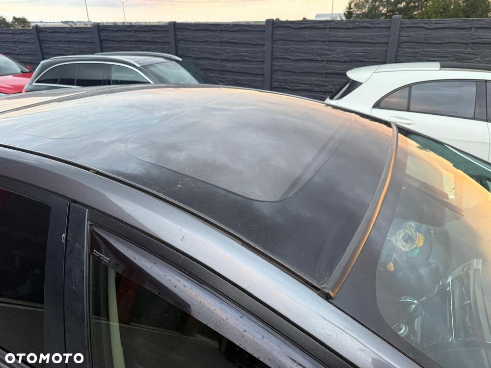 Toyota Prius+ (Hybrid) - 19