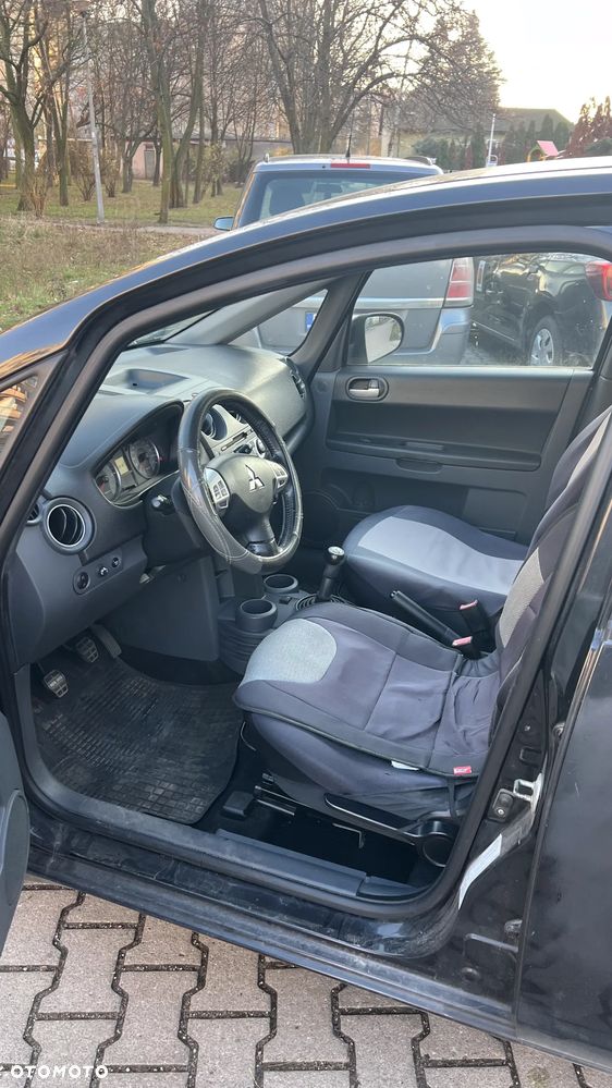 Mitsubishi Colt - 22